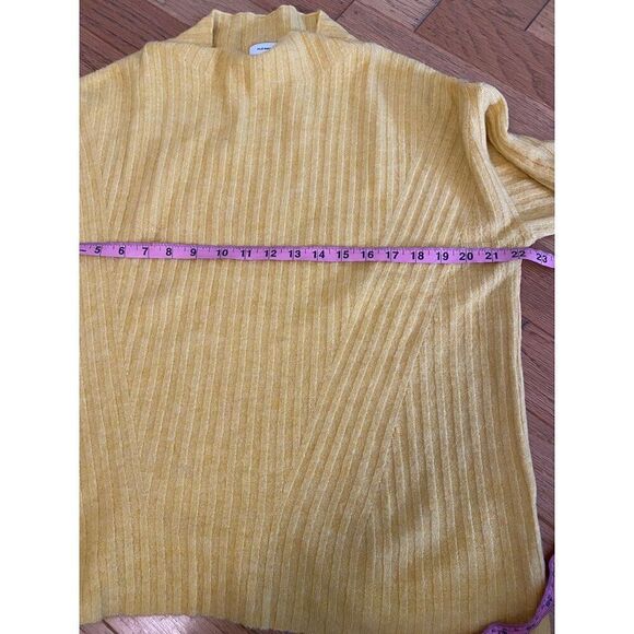 Old Navy Women's Yellow/gold Ribbed knit soft Sweater mock neck Top Size Large - Picture 9 of 9